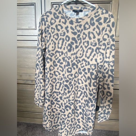 LOTS*  All for $40-Women's assorted Dresses and 1 Jumpsuit - Picture 2 of 6